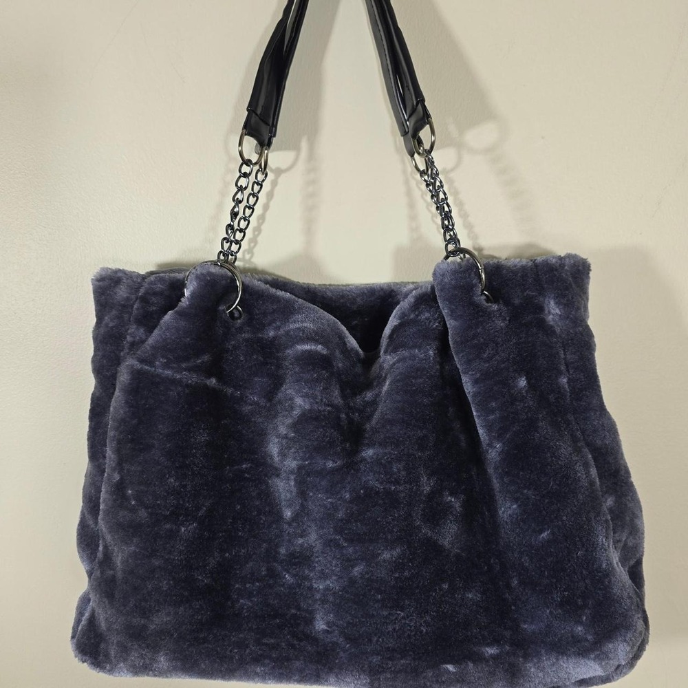 Plush faux fur tote bag with chain handles